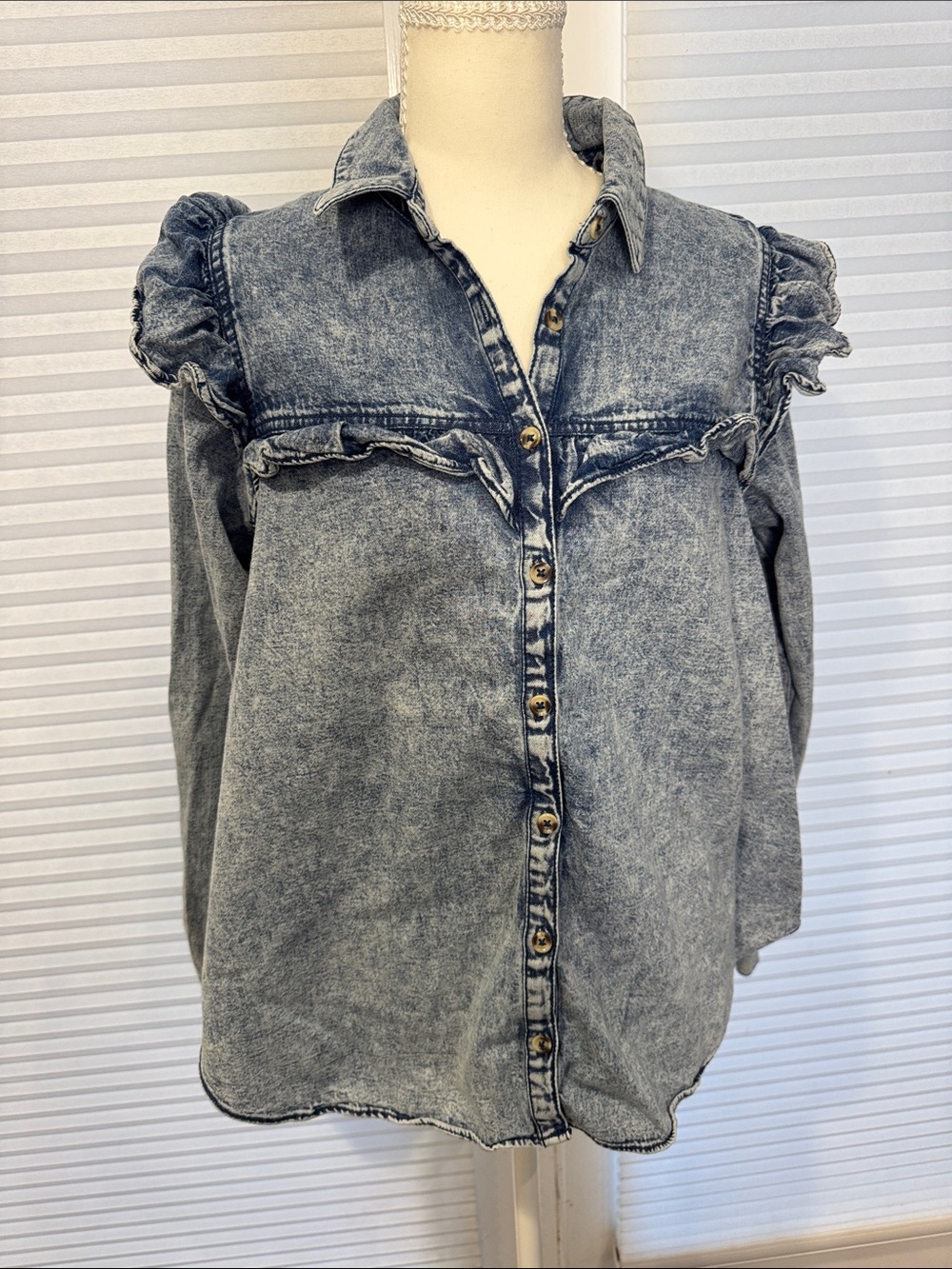 Free People Washed Gray Denim Button-Down Shirt with Ruffle Shoulders MK1321